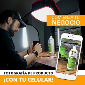Autor Meme Florez tomando fotos